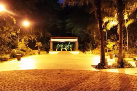 Praça e Coreto a noite Praça e Coreto a noite